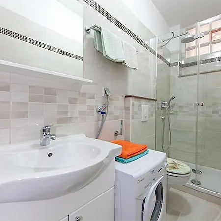 Appartement 16 Brela