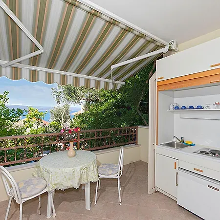 Appartement 16 *