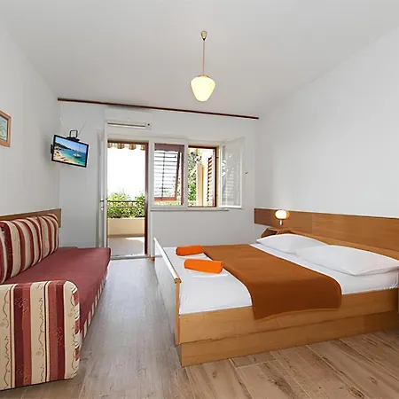 Daire 16 *